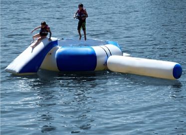 De Trampoline van de watersprong en Seasaw-Waterslag - omhoog Speelgoed voor Waterpark