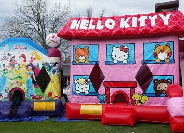 De roze Opblaasbare Uitsmijter van Hello Kitty, Slag - omhoog het Kasteel van Jonge geitjesbouncy voor Binnenplaatspret
