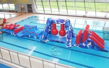 0.9mm PVC Opblaasbare Water Hindernisbaan Opblaasbare Spelen Drijvende Obstakels