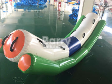 Het Waterwipplank van het commerciële Rang wankelt de Opblaasbare Speelgoed Geschommel voor 4 Volkeren op Water