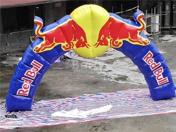 Unieke Druk Commerical die de Opblaasbare Bogen van Red Bull voor het Openen van Ceremonie adverteren