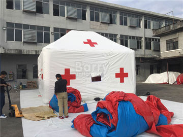 Openlucht Medische Opblaasbare Tent van het bevorderings de Witte Rode Kruis met Embleemdruk