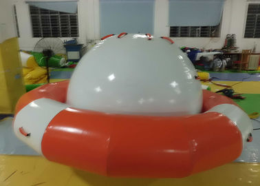 Slag van het Customzied de Commerciële Water - omhoog Speelgoed Opblaasbaar Saturn voor Waterpark
