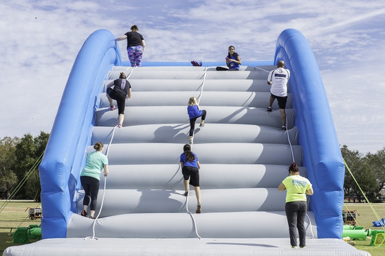 Pvc Tarpaulin Commercial Insane 5km opblaasbare run met luchtblazer voor evenementen Commercial