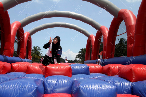 Commerciële Singapore Case Grote evenement opblaasbare 5km Reuzen opblaasbare obstakelbaan Bouncy Castle 5k Activiteiten