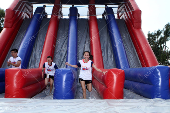 Commerciële Singapore Case Grote evenement opblaasbare 5km Reuzen opblaasbare obstakelbaan Bouncy Castle 5k Activiteiten