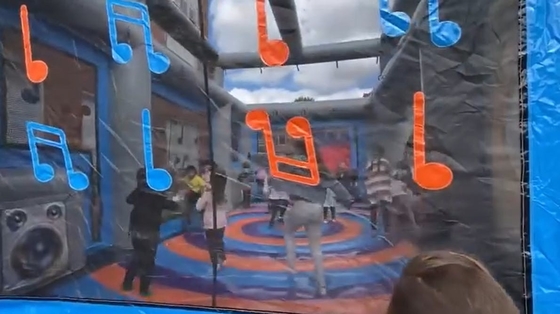 PVC Buitenopblaasbare Boombox Bounce House Disco Dome Bounce Castle Voor feest evenement