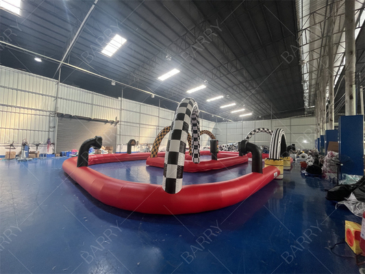 Gepersonaliseerde Commerciële Opblaasbare Go Kart Race Track Opblaasbare Bumper Car Arena