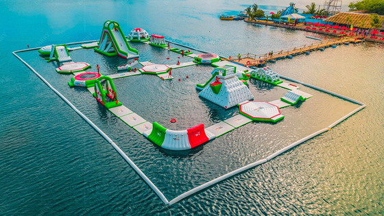 UV-bestendige anti-UV opblaasbare waterfunzone met luchtblazer accessoires