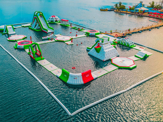 UV-bestendige anti-UV opblaasbare waterfunzone met luchtblazer accessoires