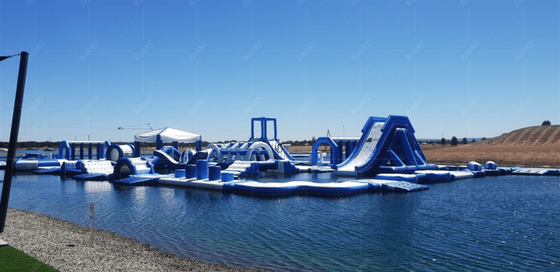Spannend en veelzijdig opblaasbaar zwevend waterpark 2 jaar garantie