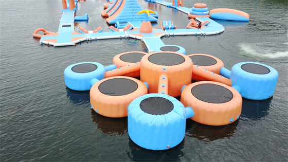 Blow-up waterpark met duurzame kenmerken Vervoer via de lucht