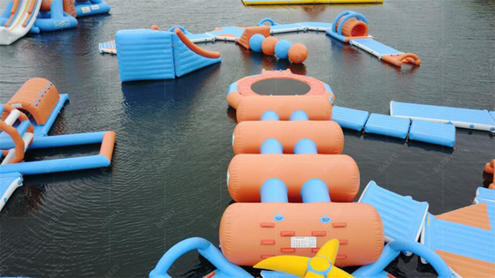 Blow-up waterpark met duurzame kenmerken Vervoer via de lucht