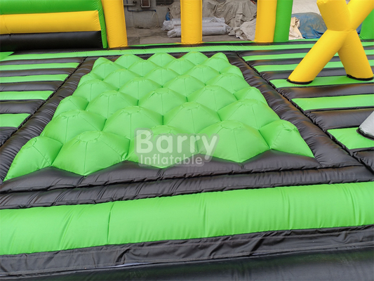 Reuzen buiten water droog opblaasbaar pretpark Nationaal Indoor Big Bounce House met Wipe Out Game Slide Klimmuur