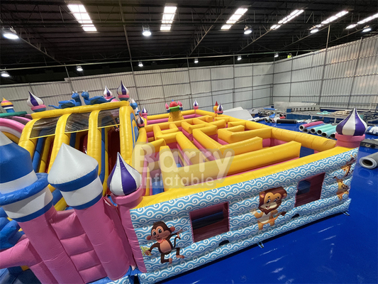 Indoor opblaasbare speeltuin Blow Up Water speeltuin Drijvend op het meer zwembad