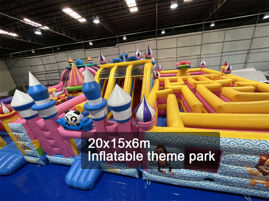 Indoor opblaasbare speeltuin Blow Up Water speeltuin Drijvend op het meer zwembad