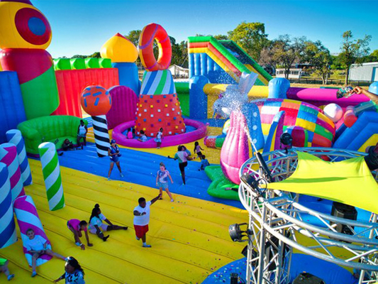 's WERELDS grootste opblaasbare pretpark in Australië
