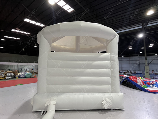 5x4.5x4.5m Witte Opblaasbare Binnenspeelkussens Met Dak Opblaasbare Springkastelen Voor Bruiloft