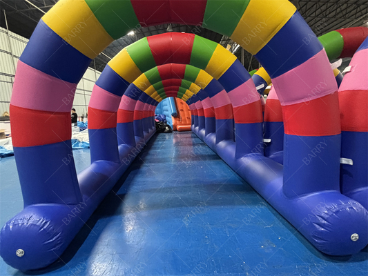 Opblaasbare Watersproeitunnel 10 meter voor Zomerevenementen