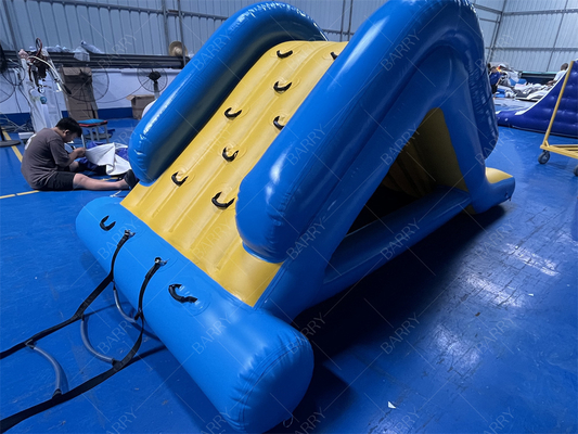 Meer opblaasbare water toren klimglijbaan, fabriek directe verkoop opblaasbare zwevende water glijbaan voor waterpark