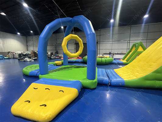 Waterspelapparatuur Spel Custom Commerciële Outdoor Nieuw Groen Opblaasbaar Drijvend Waterpark Voor Zee