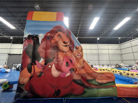 Commerciële Lion King opblaasbare waterglijbaan met zwembad, droge/natte glijbaan met 3 banen