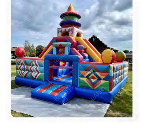 Geometrisch carnaval opblaasbaar springkasteel met dubbele glijbanen    Commercieel geschikt voor kinderen  Speelcentrum