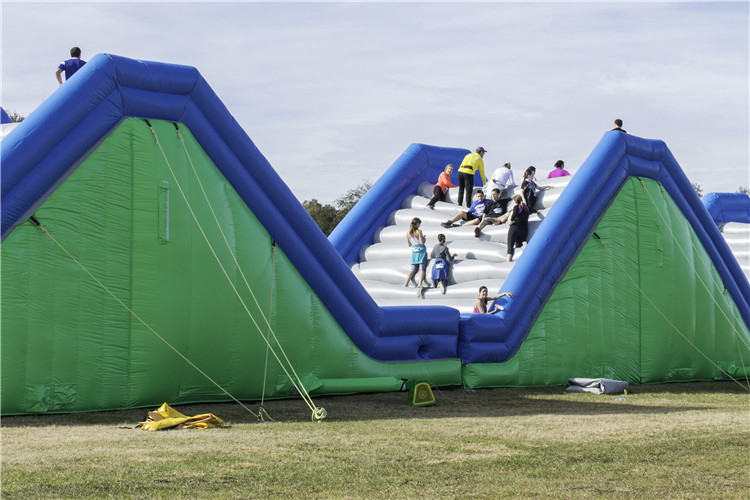 Aanpasbaar PVC 41x5.5x6m De Bollen Opblaasbare 5k Evenementen Competitieve Spel Voor Volwassenen