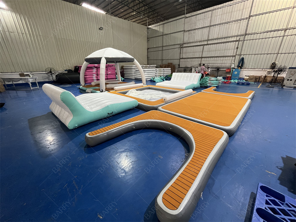 Luxe watersport spel opblaasbaar bana opblaasbaar dokplatform strandfeest bana opblaasbaar drijvend hutje