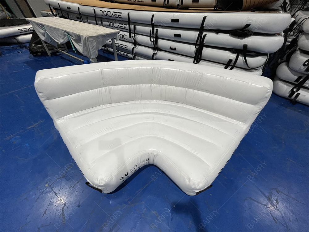 Commerciële kwaliteit PVC watersporten opblaasbaar zwemmend zwevend eiland wit opblaasbaar zwemmend zwevend vlot sofa voor jacht