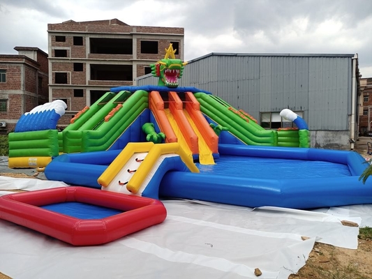 0.9mm Mobiele het Landgrond Opblaasbare het Waterpark van pvc met Commerciële Poolglijbaan