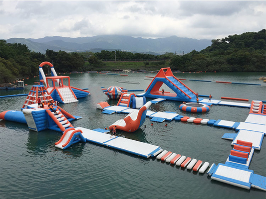 UV Bestand Groot Opblaasbaar Waterpark 0.9mm Bedrijven Drijvend het Waterterrein van pvc
