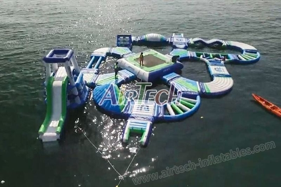 0.9 mm PVC Drijvend Water Parken Outdoor Water Opblaasbaar Park Aangepast