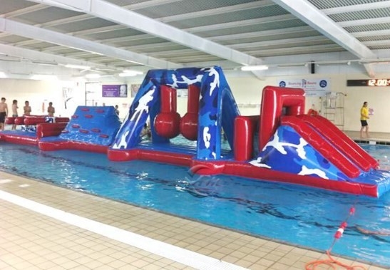 0.9mm PVC Opblaasbare Water Hindernisbaan Opblaasbare Spelen Drijvende Obstakels