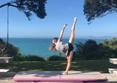 Het licht en Gemakkelijk installeert Opblaasbare de Gymnastiekmat van de Sprongyoga met Reparatieuitrusting