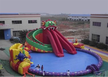 Het grappige Park van het Jonge geitjes Opblaasbare Water, de Opblaasbare Drijvende Speelplaats van het Waterpark